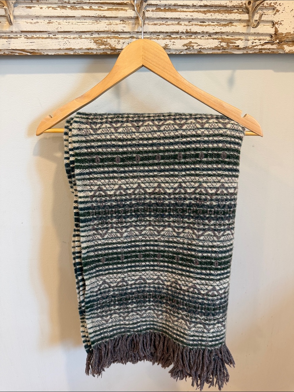 Vintage Amana Woolen Mills 100% Virgin Wool Throw Blanket Fringe USA